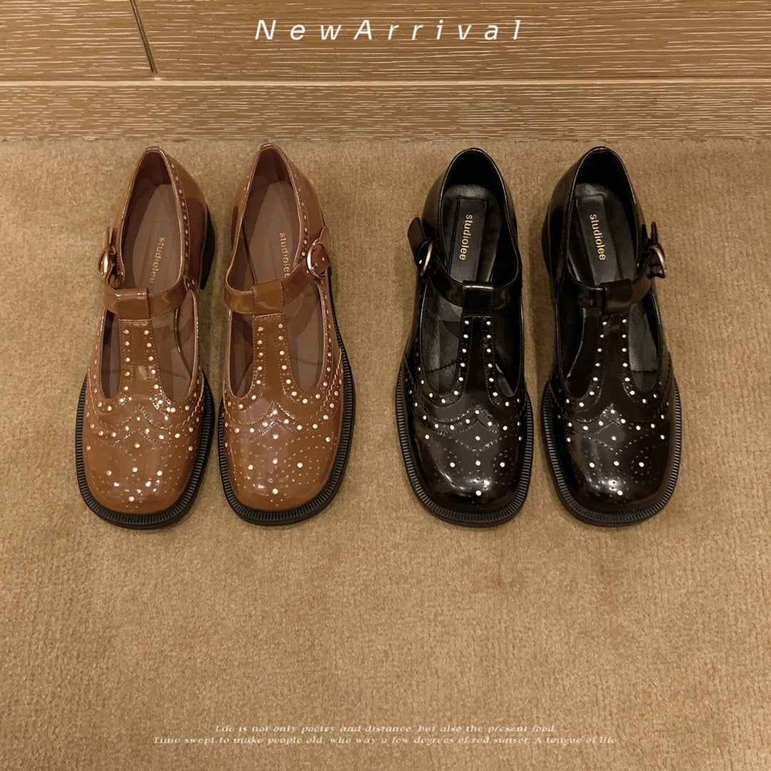 Femme Vintage T-Strap Brogue Sko Stilla