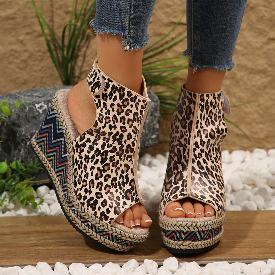 Dame Wedge-sandaler med moderne cut-out-design og stilfuld juteoverflade Stilla