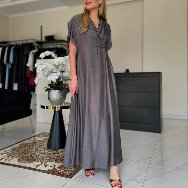 Dame Maxikjole med elegant omslagssnit og luftige ærmer Stilla