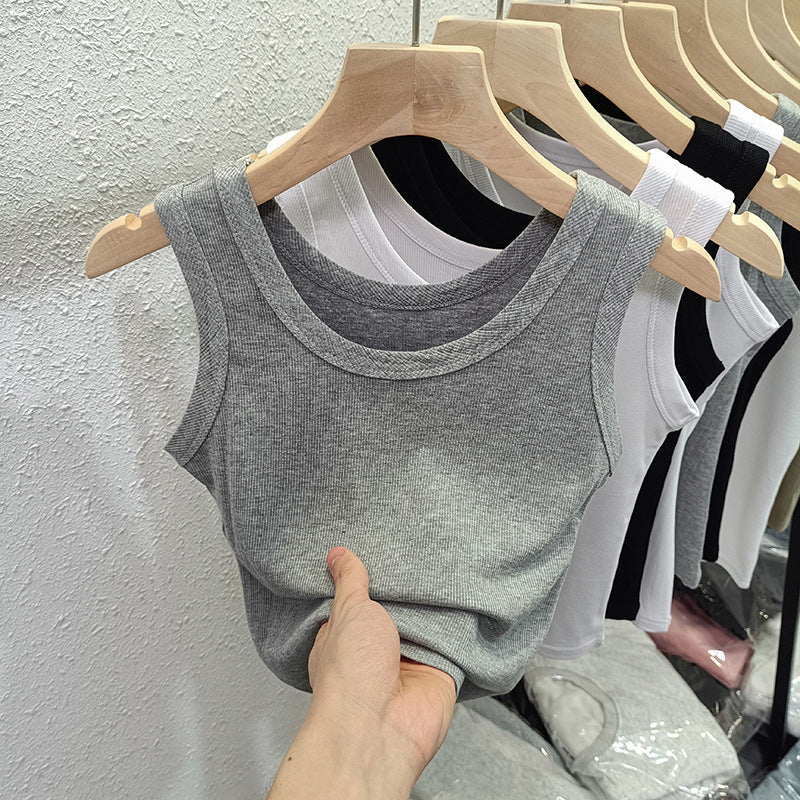 Femme Ripp bomulds tanktop med klassisk rund halsudskæring Stilla