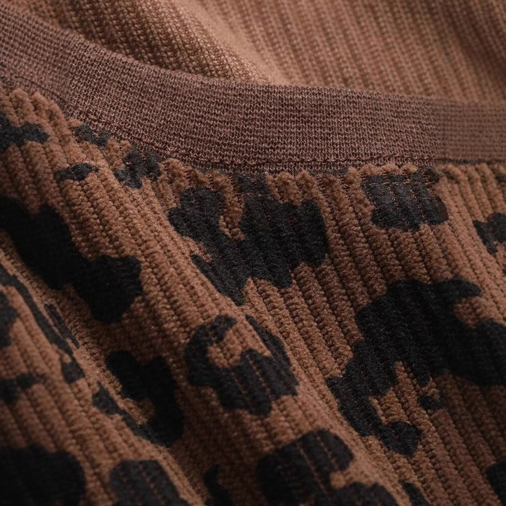 Dame afslappet T-shirt med struktureret leopardmønster Stilla