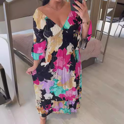 Stilla | Plus Size Fe V hals Blomsterkjole