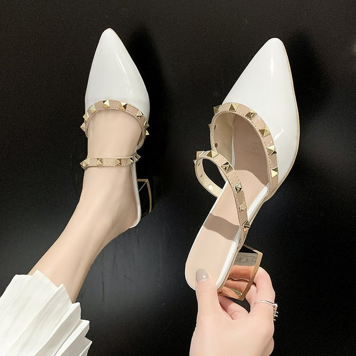 Dame Slingback-pumps med modigt spids-design og skinnende vintage-nitter Stilla