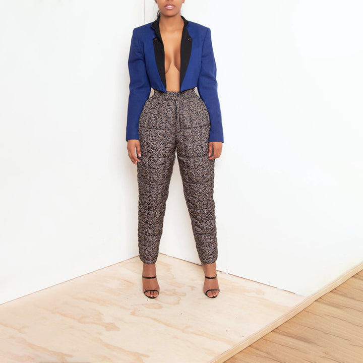 Dame Trendy Puffærmet Bluse og Mønstret Bukser Stilla