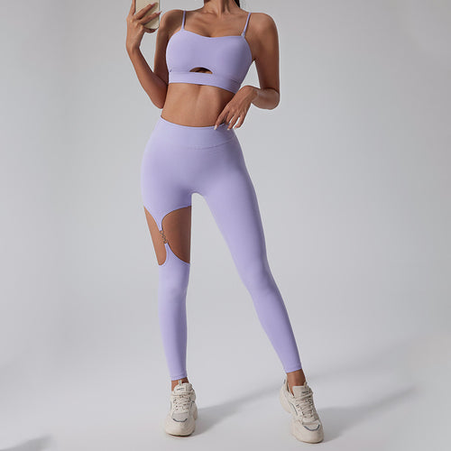 Dame sportensemble med trendy cut-out og høj talje Stilla