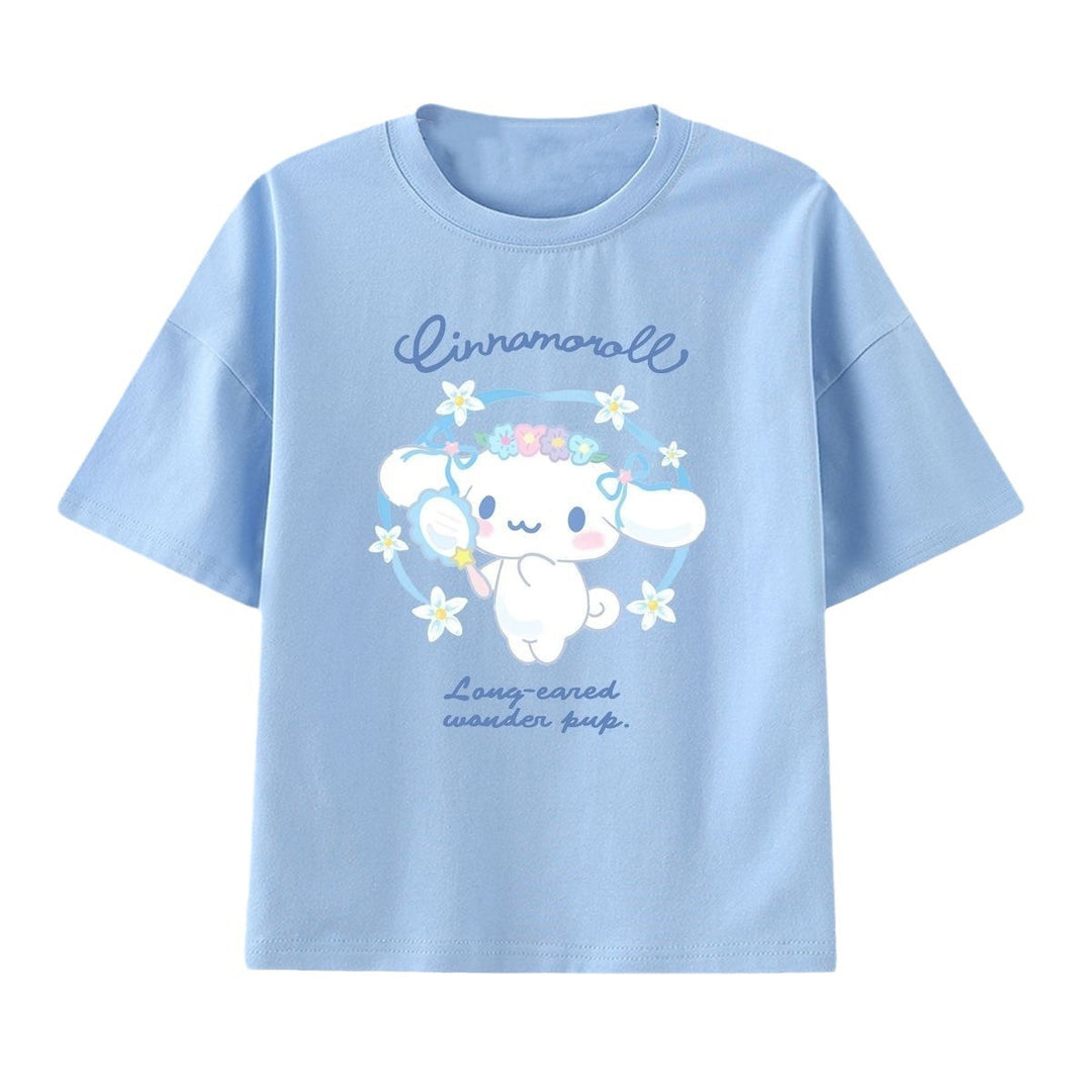 Dame T-shirt med stort Kuromi-motiv og legende tryk Stilla