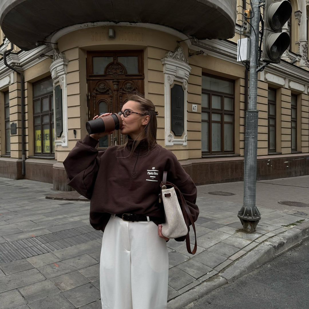 Kvinders streetwear sweater med høj krave og halv lynlås lukning Stilla