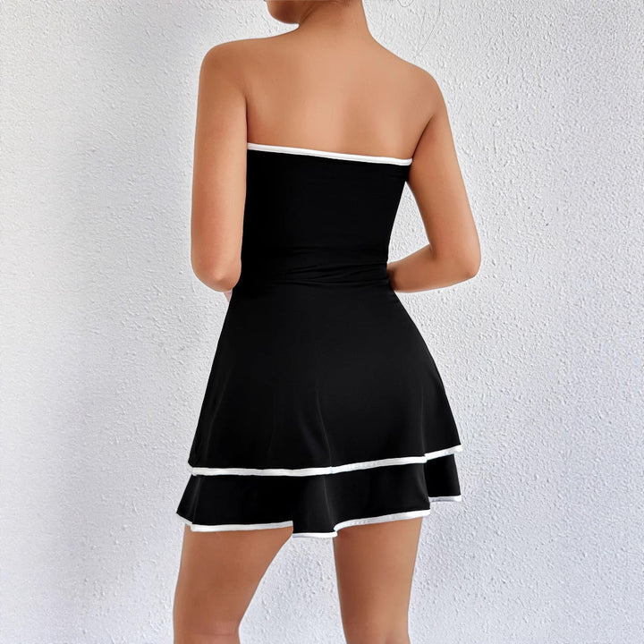 Dame kort strapless kjole med legesyg kant Skovae