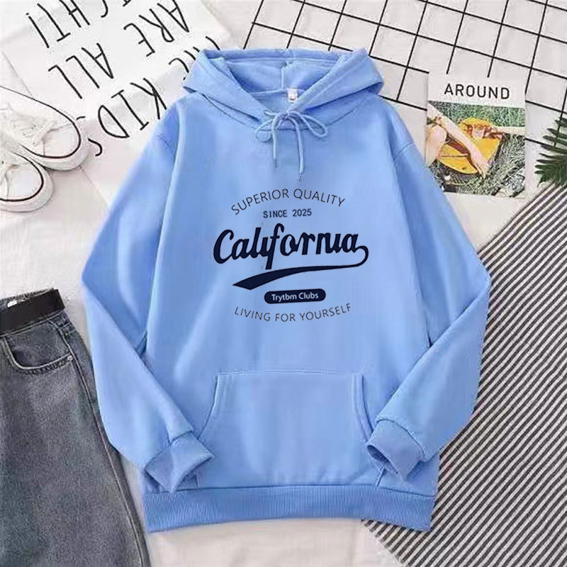 Kvindernes afslappede hoodie med kreativ tekst Skovae