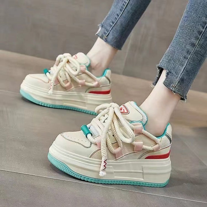 Dame Plateau-Sneakers med tykke såler og stilige snørebånd Stilla