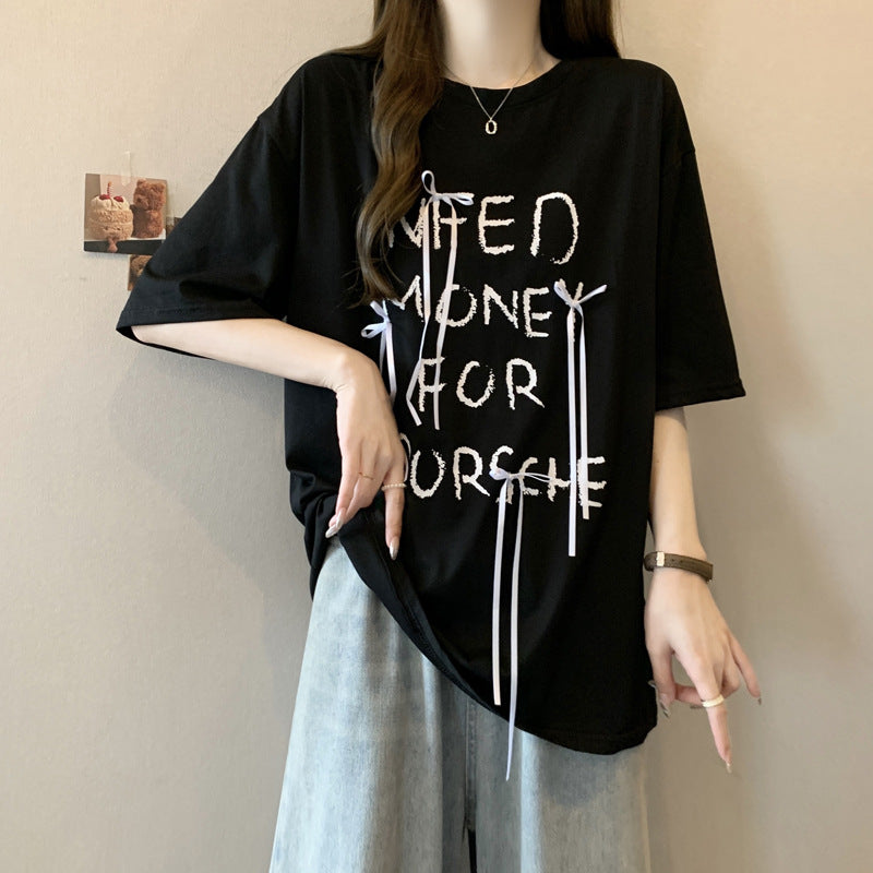 Femme Overstørrelse Grafik T-Shirt med legende bånddetaljer Stilla