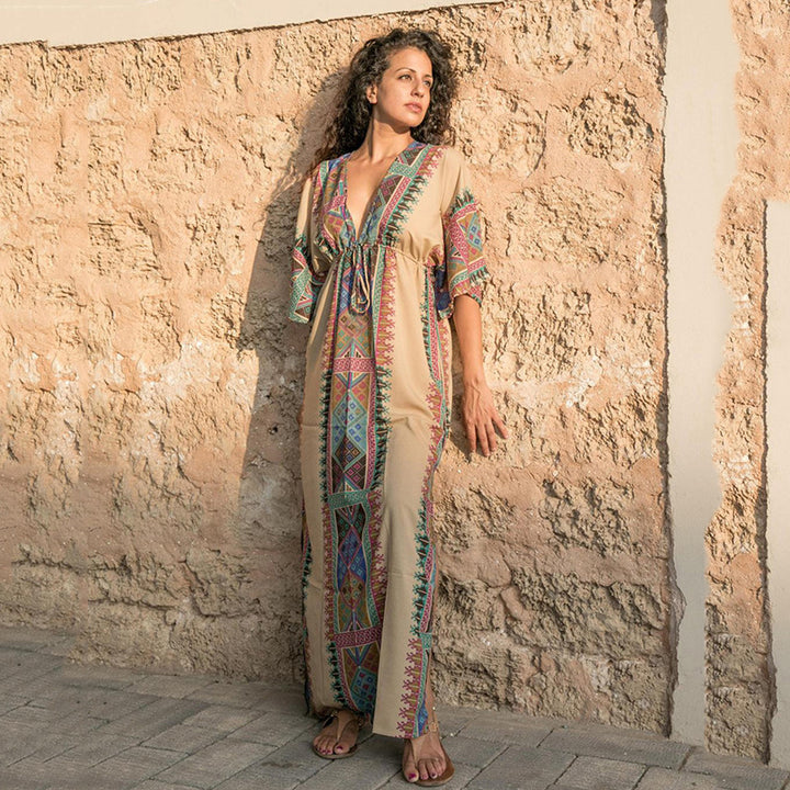 Dame Boho-Style Maxikjole med farverige broderier Stilla