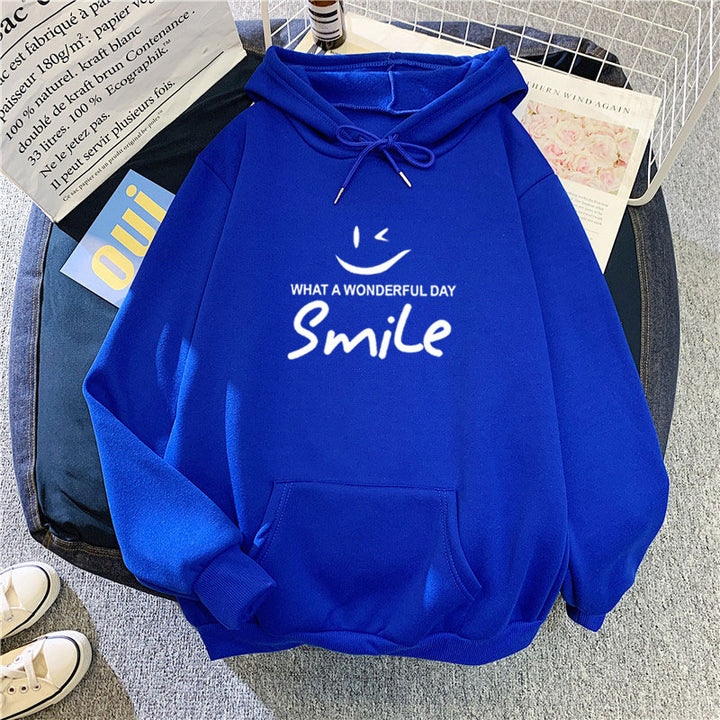 Kvinders hættetrøje med glad smileprint Skovae