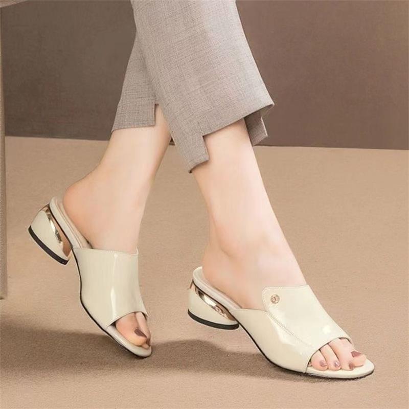 Dame elegante Slingback-pantoletten med skinnende remdesign og komfortabel blokhæl Stilla