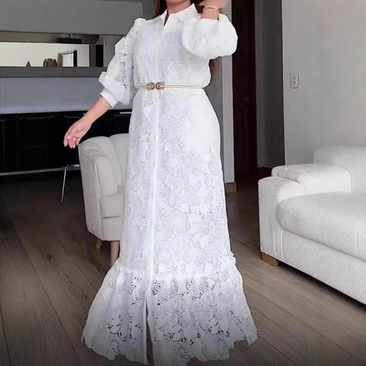 Dame Langeærmet Spidskjole med voluminøse Puffærmer og elegant Knapliste Stilla