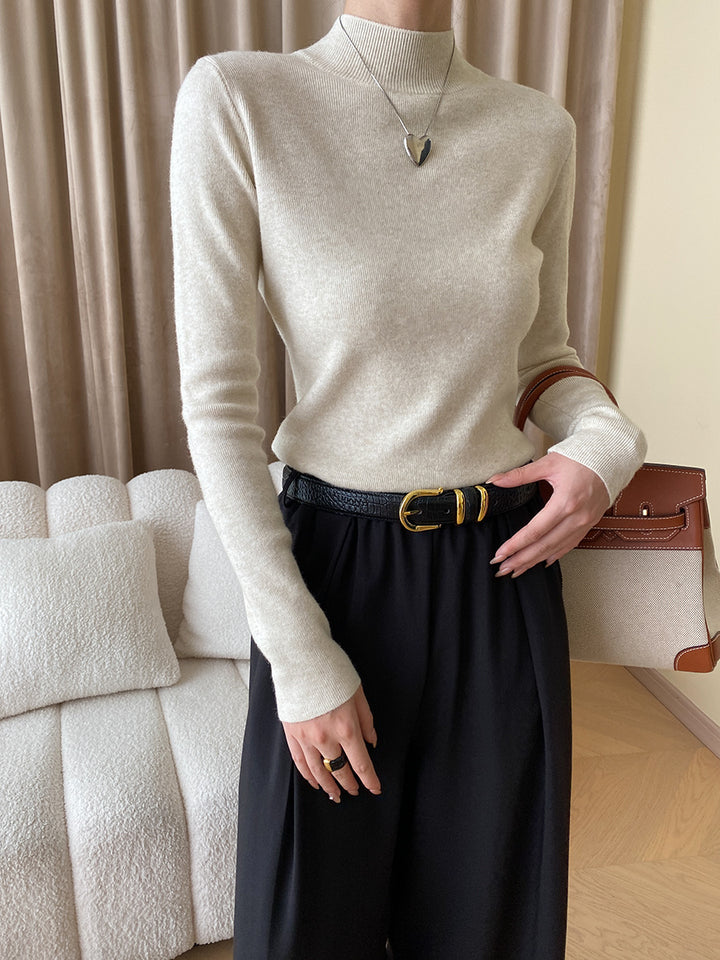 Dame fitted turtleneck top lavet af fint ribstrik Stilla