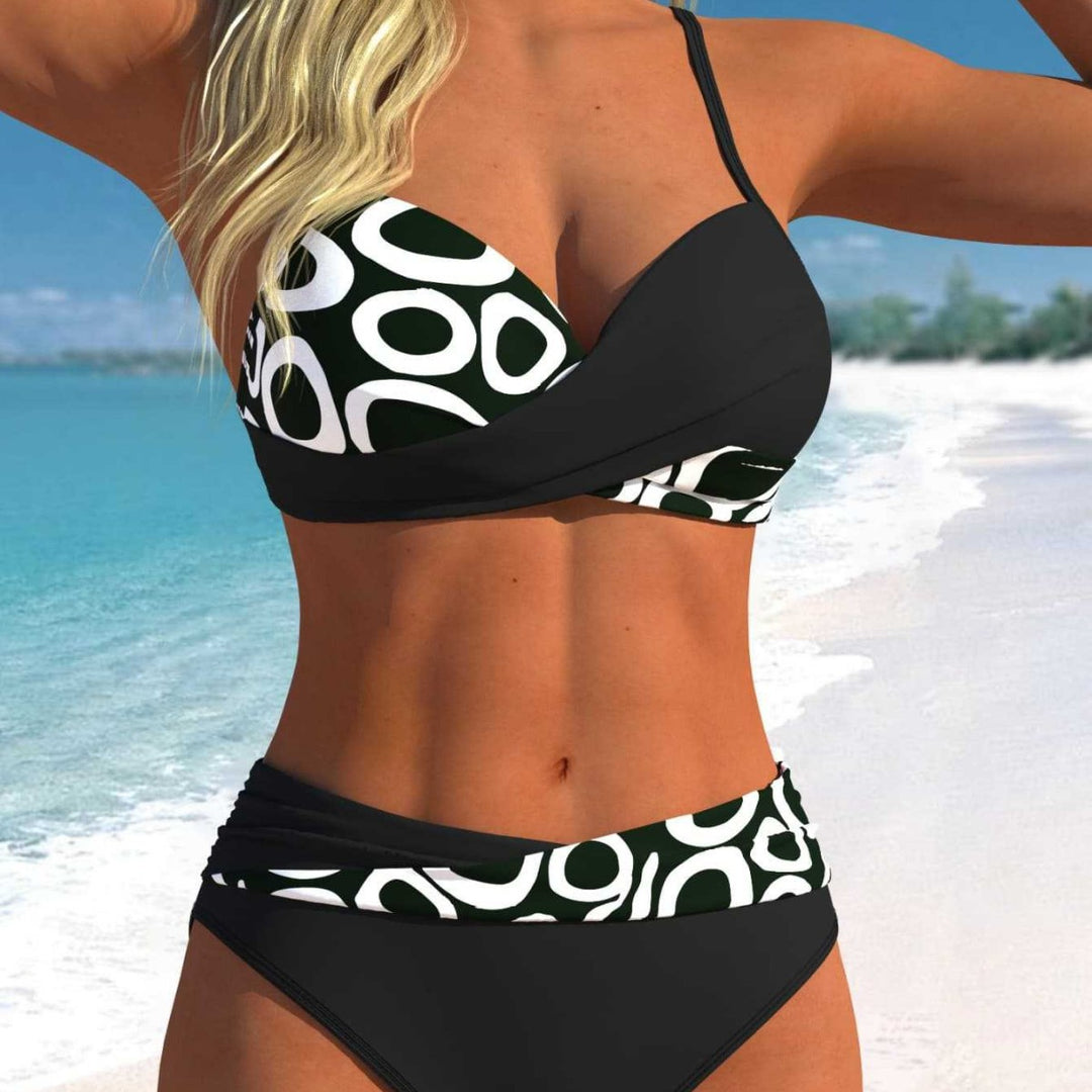 Dame bikini-sæt med forførende indpakningsdesign og smukt mønster Skovae