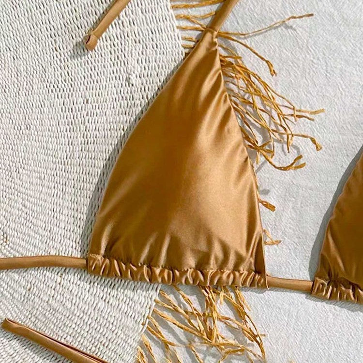 Dame trianglet bikini med justerbart bære-system og udsøgte ruffle-detaljer Skovae