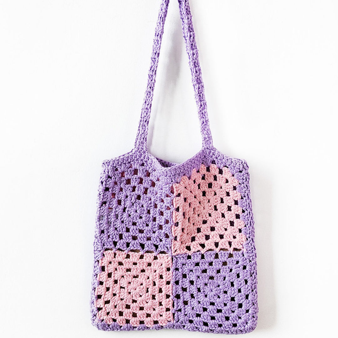 Dame hæklede indkøbs-taske i moderigtigt patchwork-design Stilla