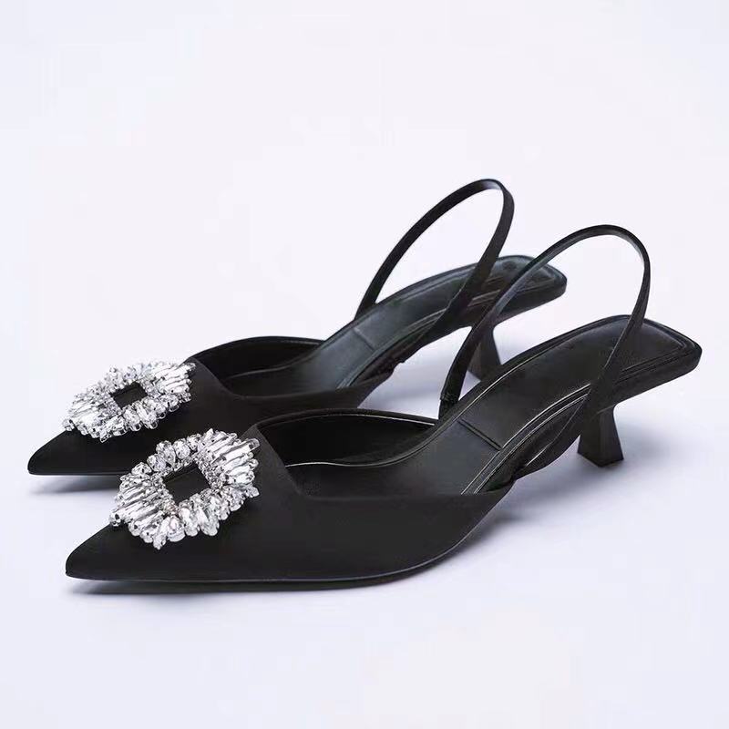 Dame Slingback-pumps med funklerende smykkedetalje og elegant design Stilla