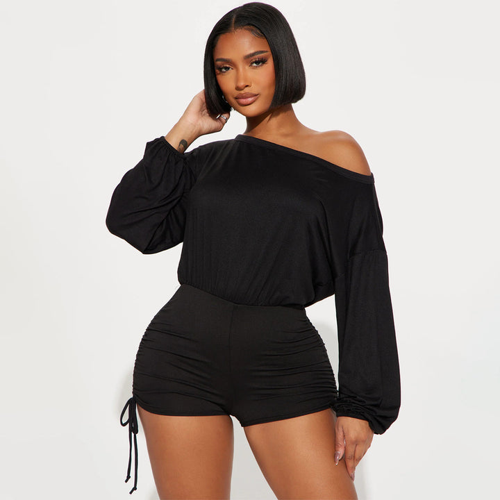 Dame Off-Shoulder Kort Overall med raffinerede rynkeelementer Stilla