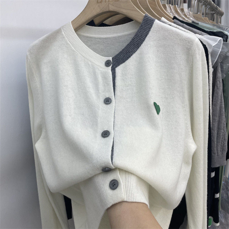 Kvinders fine strik cardigan med hjerteformet applikation Stilla