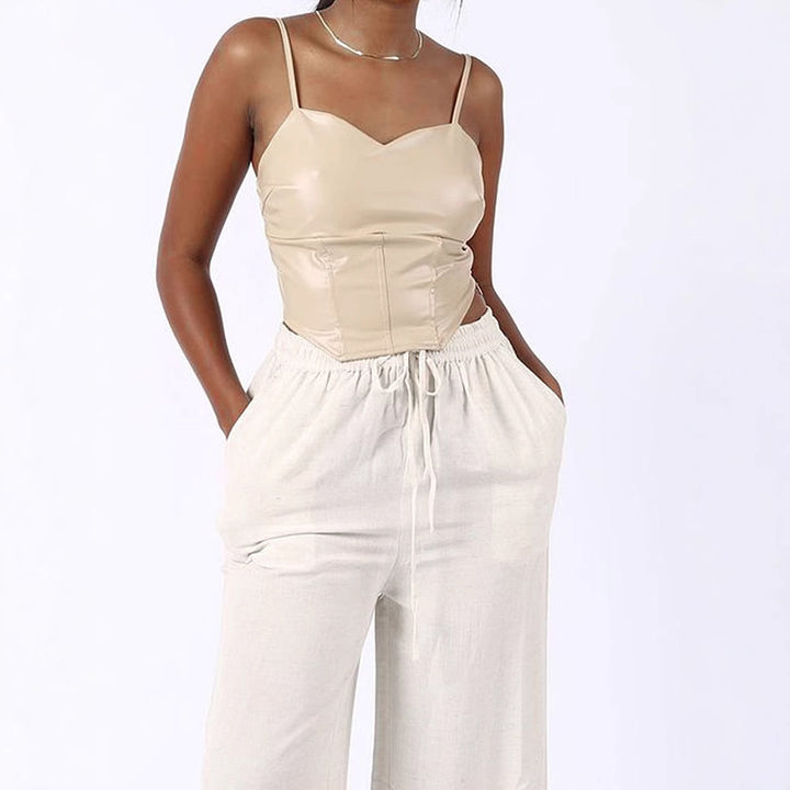 Dame cropped top med elegant V-udskæring og figursygt fit Skovae