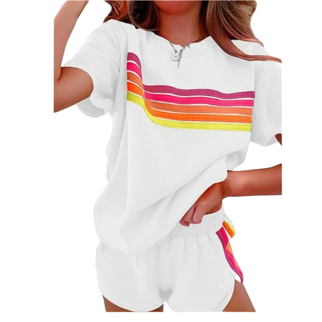 Dame afslappet fritids-sæt med stribet T-shirt og shorts Stilla