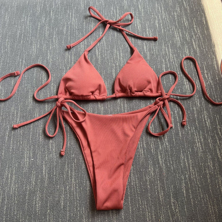 Dame Triangel-Bikini med justerbare stropper og rib-design Skovae
