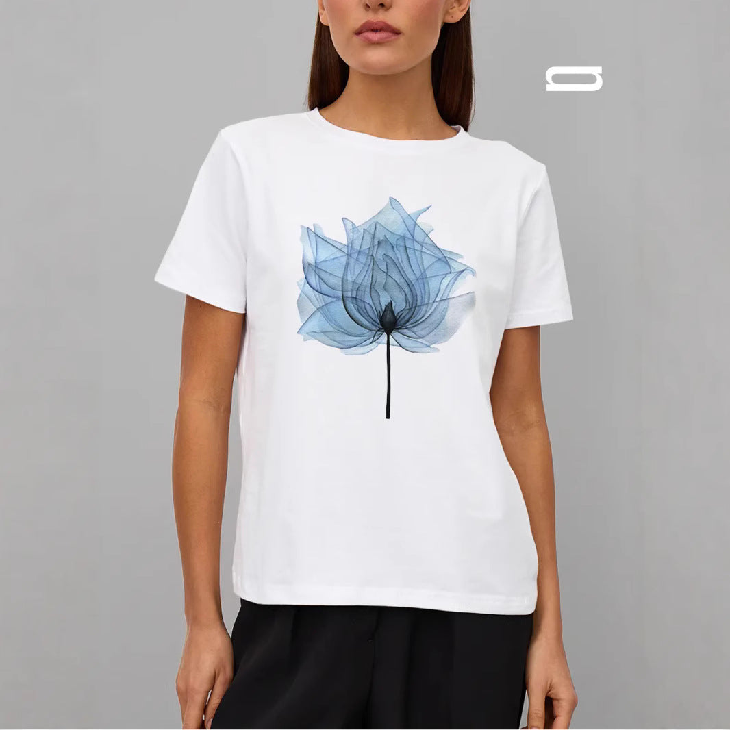 Dame T-shirt med stilfuldt og kunstnerisk floralmønster Stilla