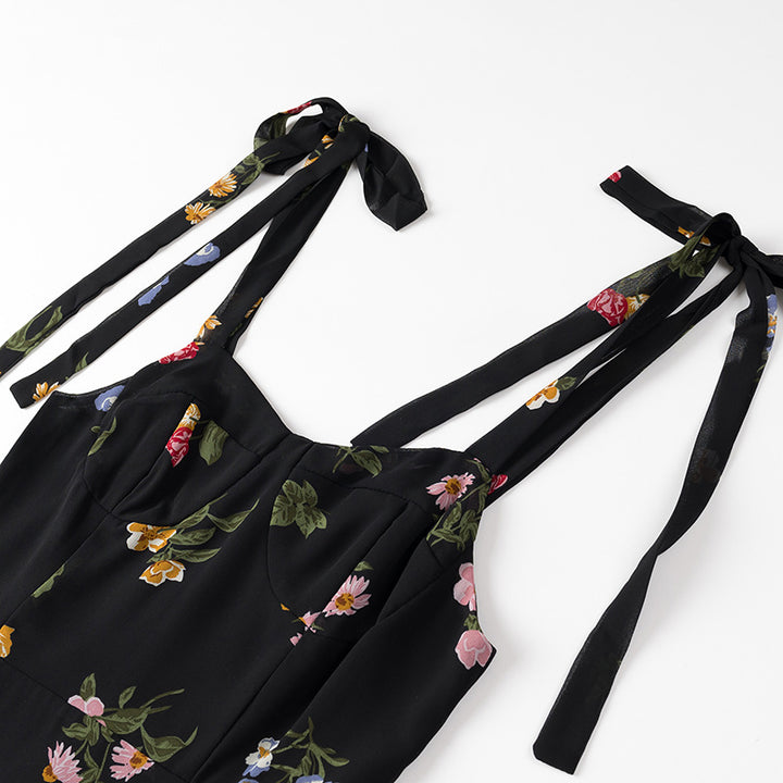 Dame sommerlig mini-kjole med florale accenter og legende sløjfer Stilla