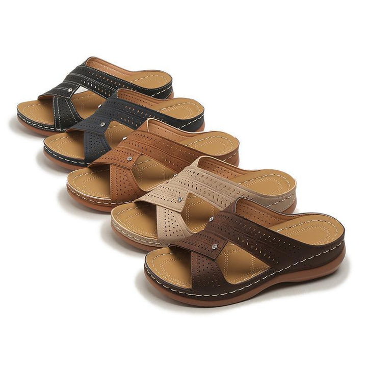 Dame komfortable og åndbare sandaler med fashionable perforeringer Stilla
