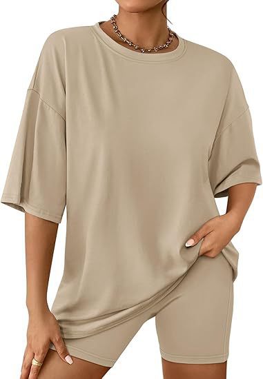 Dame Relaxed Fit Oversized T-Shirt og Biker-Shorts-Sæt Stilla