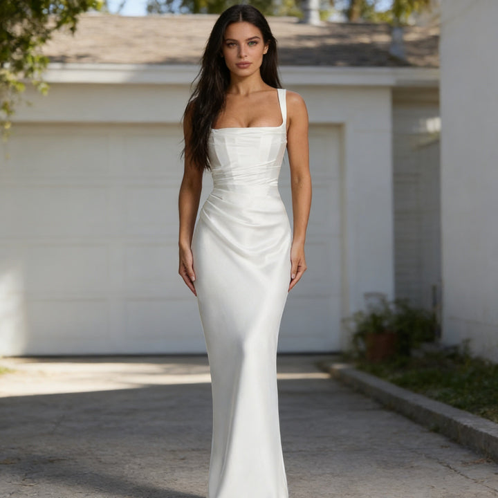 Damer Elegant Satin-Maxikjole med off-shoulder design og tætsiddende snit Skovae