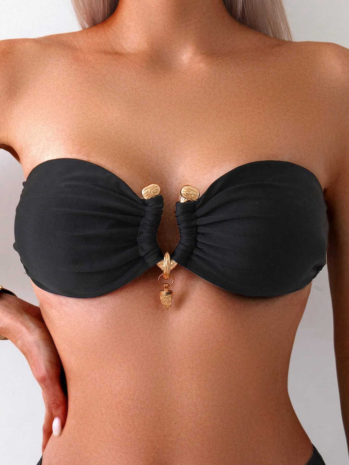 Dame Bandeau-bikini med elegante smykkedetaljer Skovae