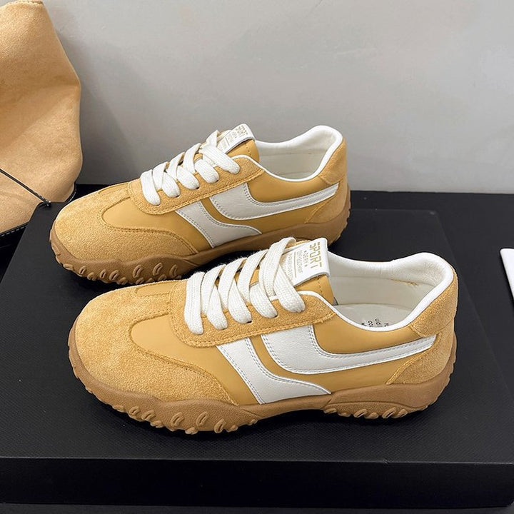 Dame Sneakers i sporty design med høj kvalitet velour læder overflade og skridsikker sål Stilla