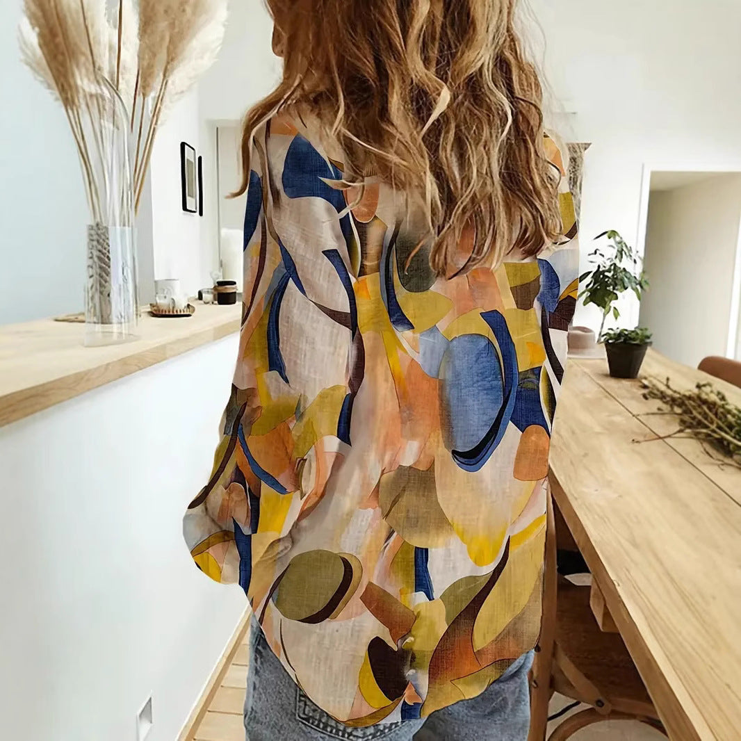 Dame fritidsbluse med moderne kunsttryk og løs pasform Stilla