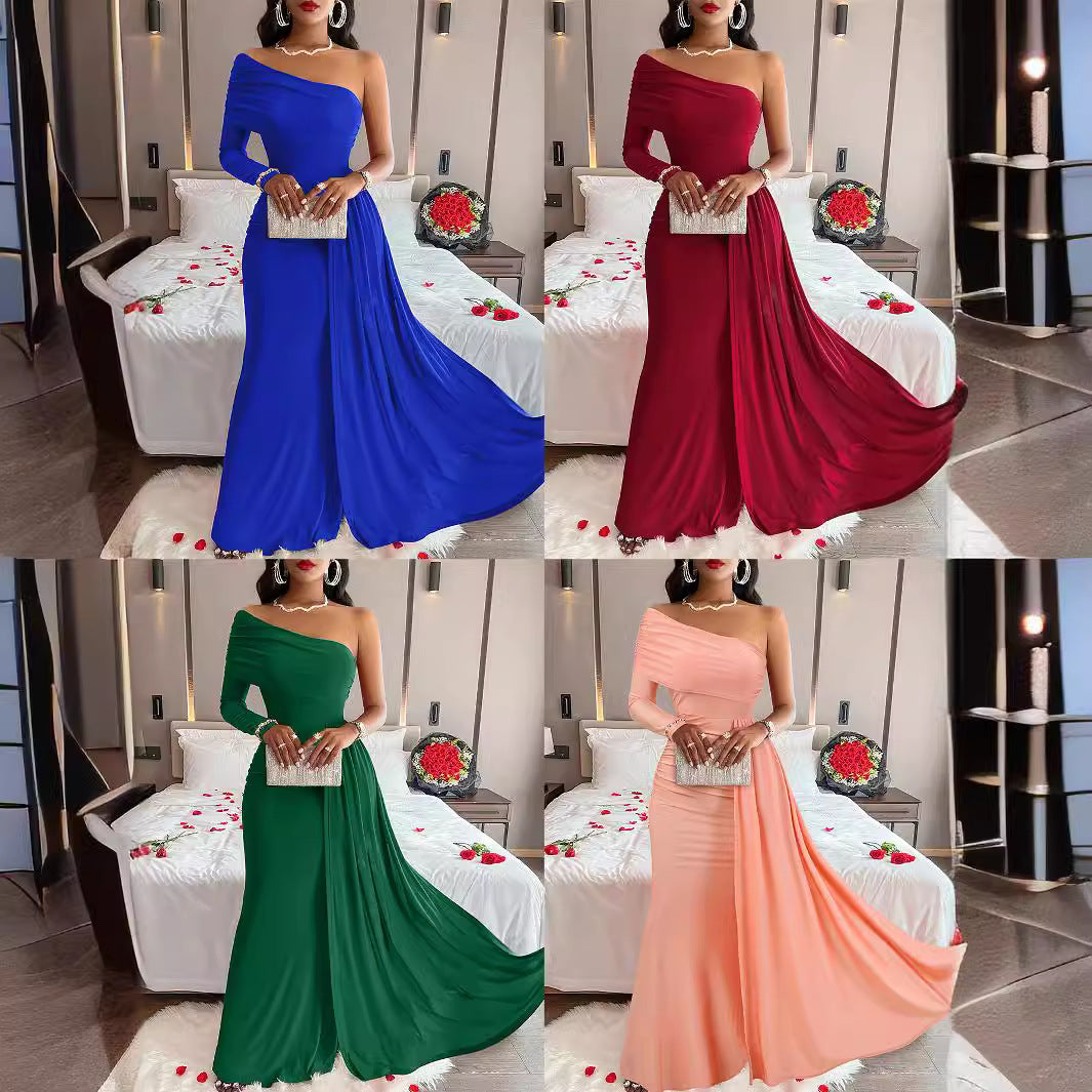 Dame elegant omslagskjole med asymmetrisk one-shoulder-design og flydende skørt Stilla