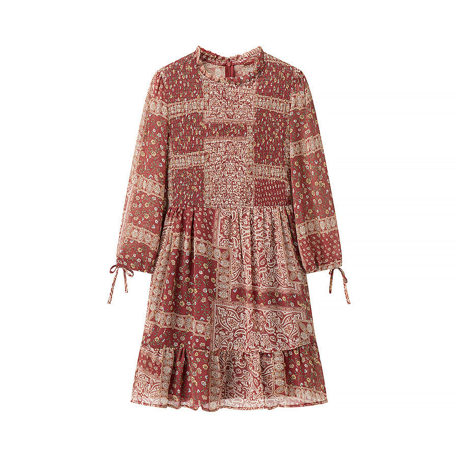 Dame maxikjole i patchwork-design med elegante flæser Stilla