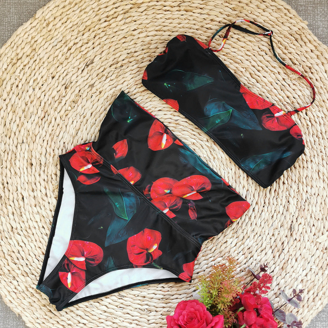 Dame bikini-sæt med trendy høj talje og elegant bandeau-overdel Stilla