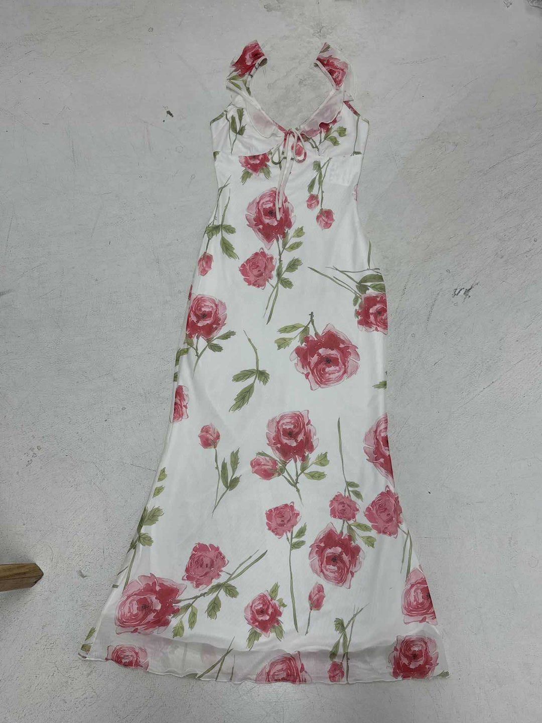 Dame maxikjole med blomster cut-out og fine spaghetti stropper Skovae