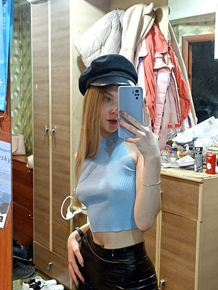 Dame Højhalset Crop-Top i fint ribstrik materiale Stilla