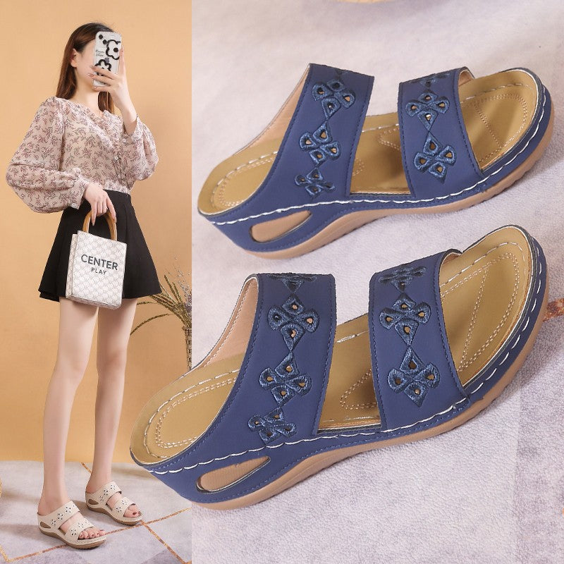 Dame Komfortable Rem-sandaler med dekorative broderier Stilla