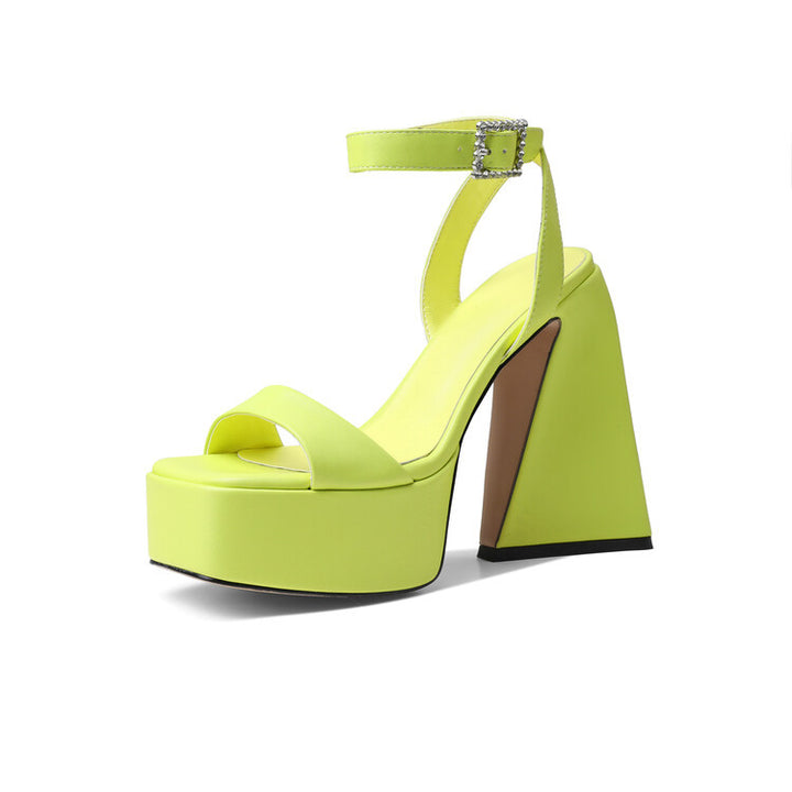 Femme Chunky Platform Højhælede Sandaler med justerbar ankelrem og skulpturelt design Stilla