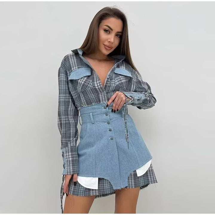 Dame mode ternet bluse med jeansskørt og taljebælte Stilla