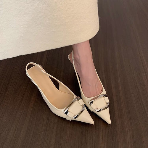Dame spids Slingback-hæle med elegant spænde-detalje Stilla
