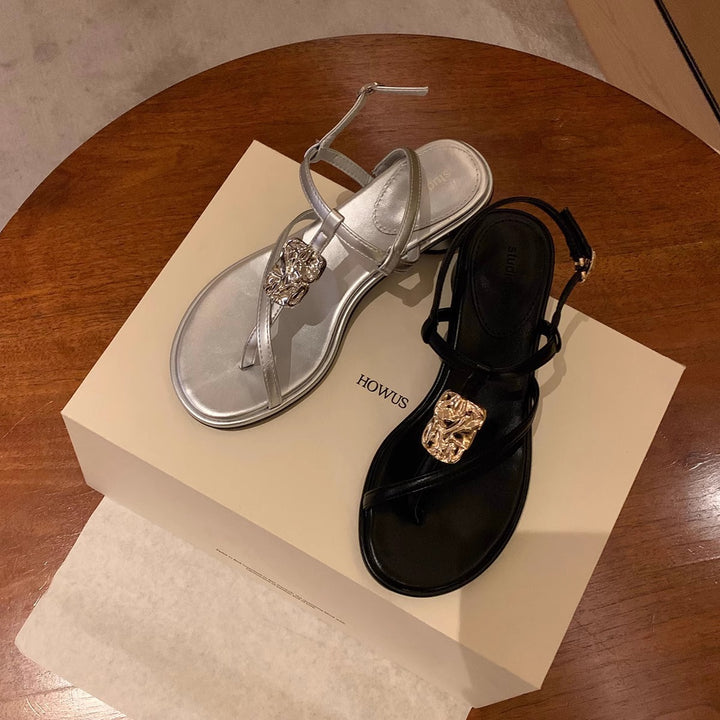 Dame sandaler med elegante gyldne accentuer Stilla
