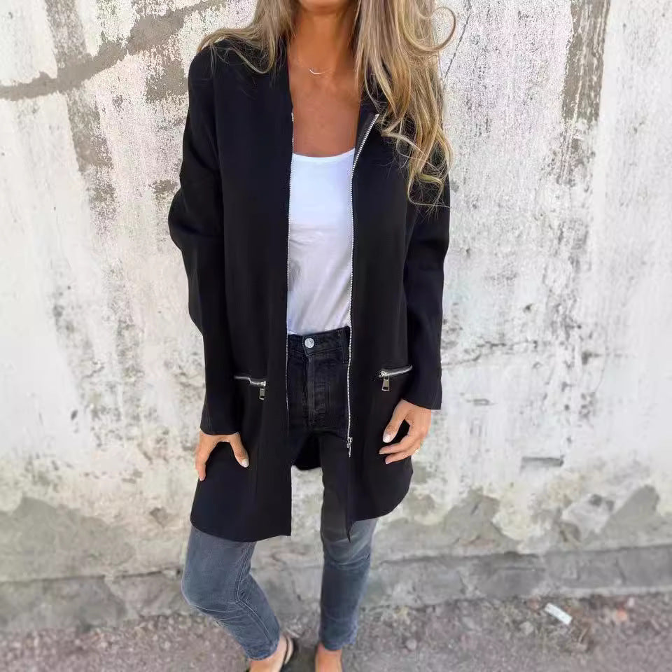 Kvinders oversized jakke med praktiske lynlåslommer Stilla