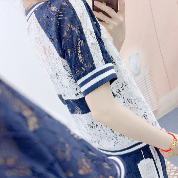 Dame Elegant Loungewear-sæt lavet af fin spids med sporty accenter og afslappet pasform Stilla
