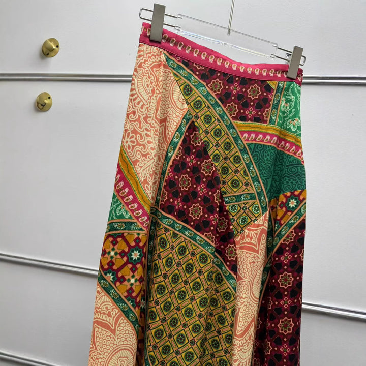 Dame Maxiskørt med kunstnerisk patchwork-design og elastisk talje Stilla